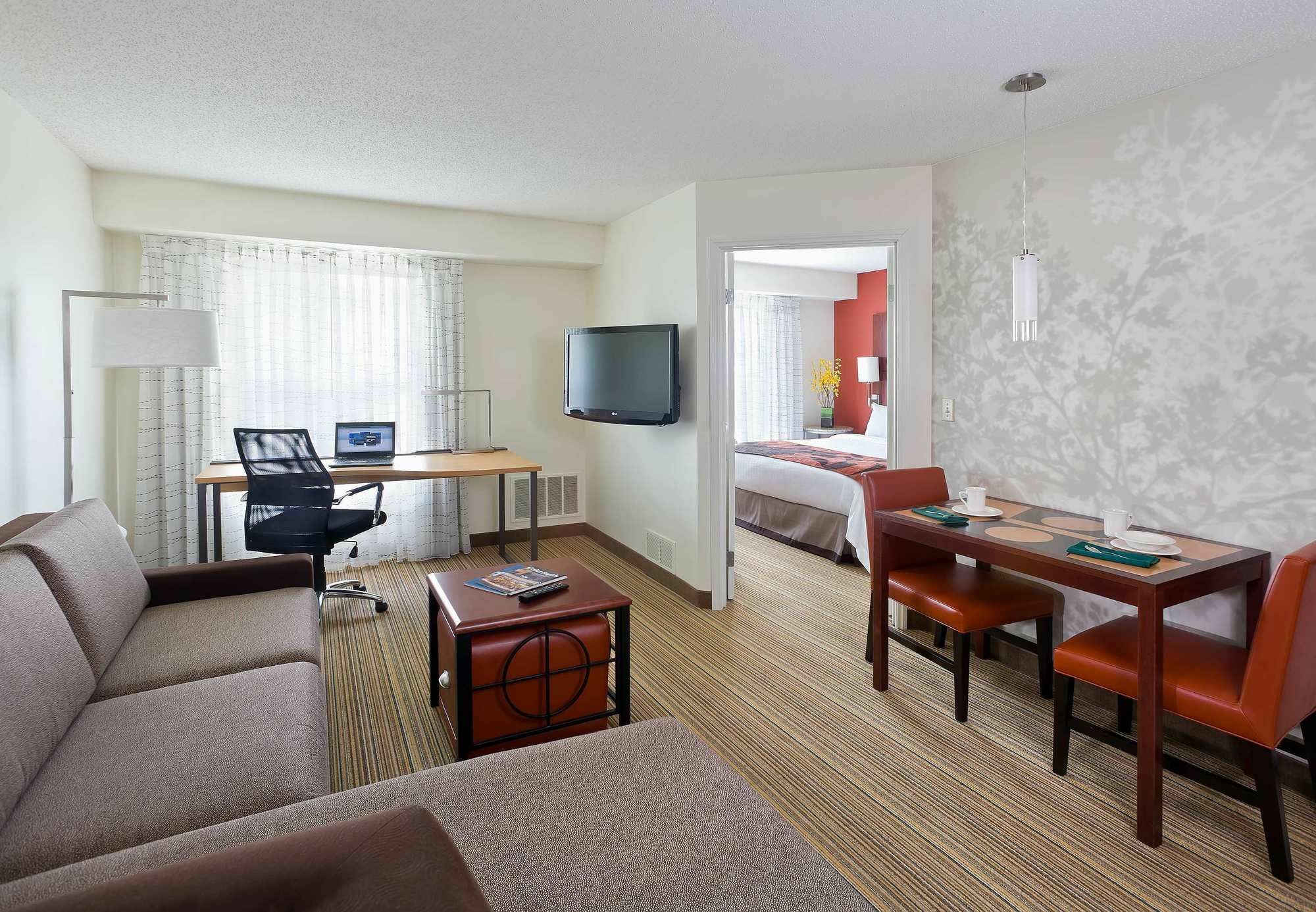 Residence Inn By Marriott Houston The Woodlands/Lake Front Circle Bilik gambar